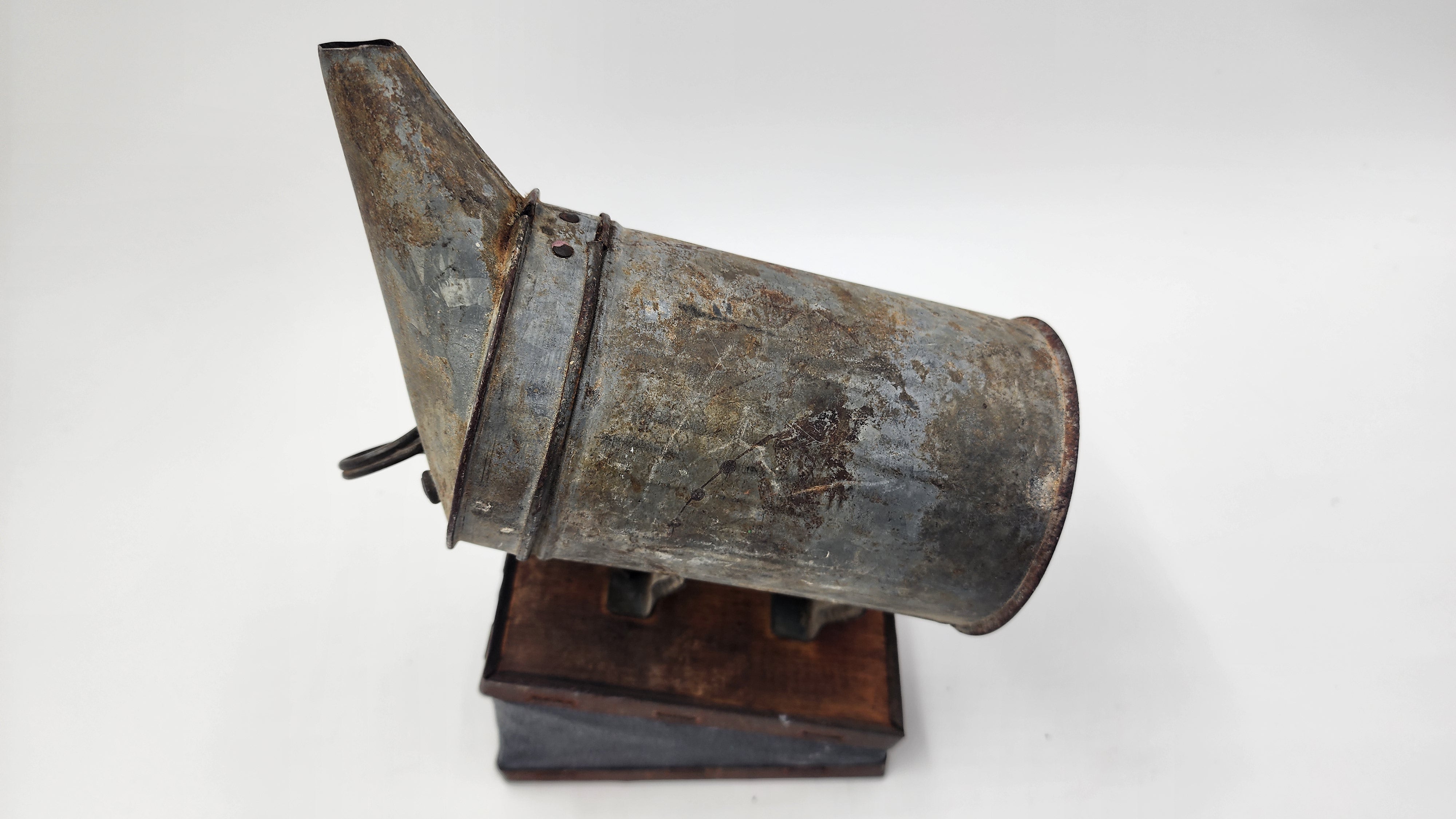 Vintage Antique Bee Smoker - Farmhouse Decor Rustic Home Accent Honey Maker Collectible - Thecosmicaccess