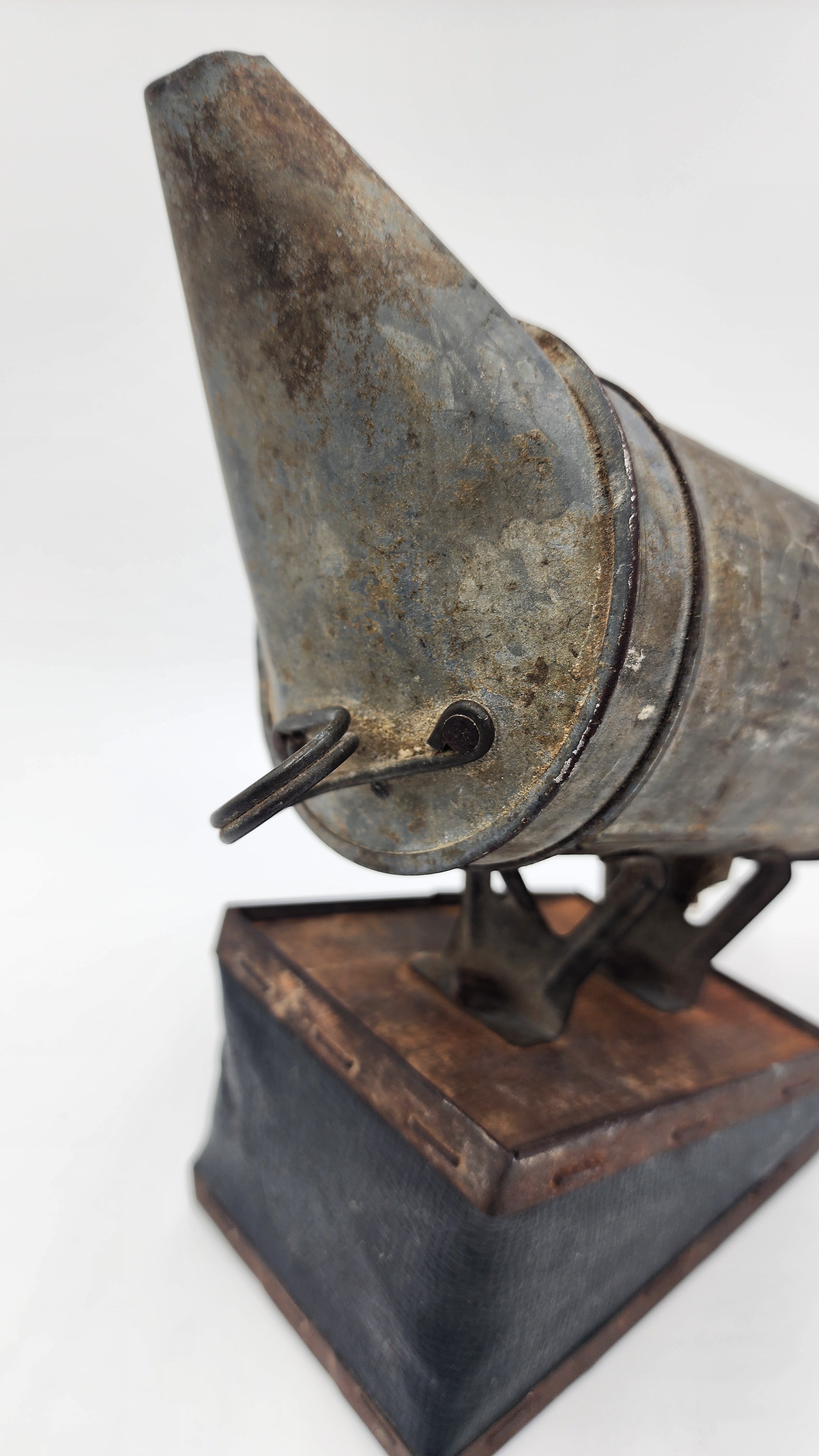 Vintage Antique Bee Smoker - Farmhouse Decor Rustic Home Accent Honey Maker Collectible - Thecosmicaccess