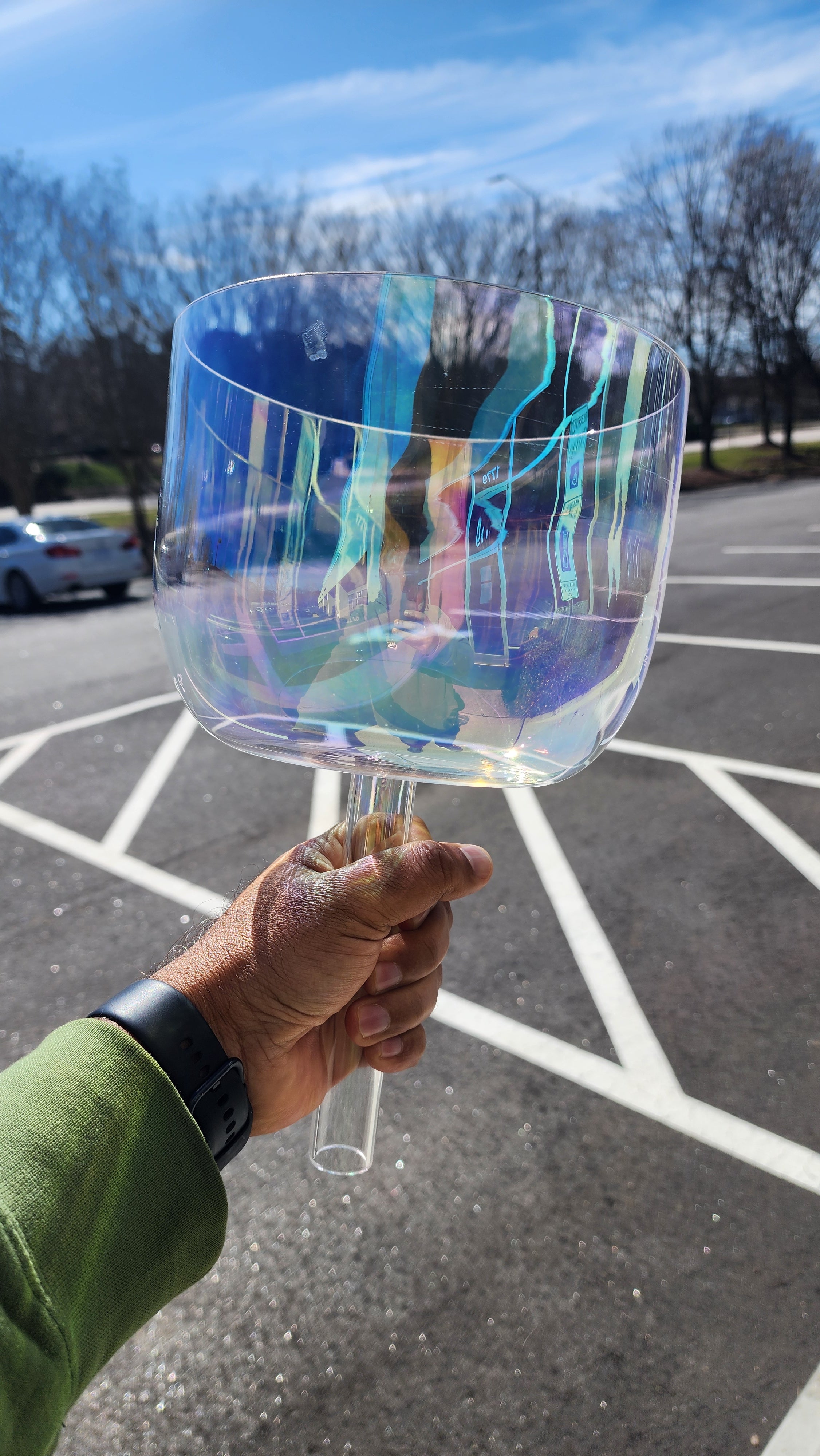 Aurora Lights Perfect Pitch 432Hz 7.5" Chakra C Note Clear Cosmic Crystal Handle Singing Bowl with Travelling Case and Suede Striker - Thecosmicaccess