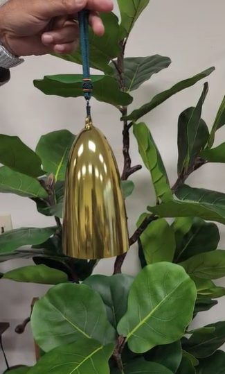 432Hz 4.9” Solar Plexus Chakra Yellow E5 Crystal Bell Yoga Meditation Clear Crystal Singing Bowl with Striker