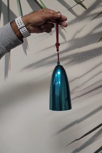 432HZ 4” Throat Chakra Blue B5 Crystal Bell Yoga Meditation Clear Crystal Singing Bowl with Striker