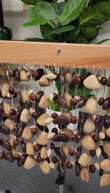 Mixed Panji Kenari Palla Bendo Nut Shell Pods Chime Hand Rattlers with Stand