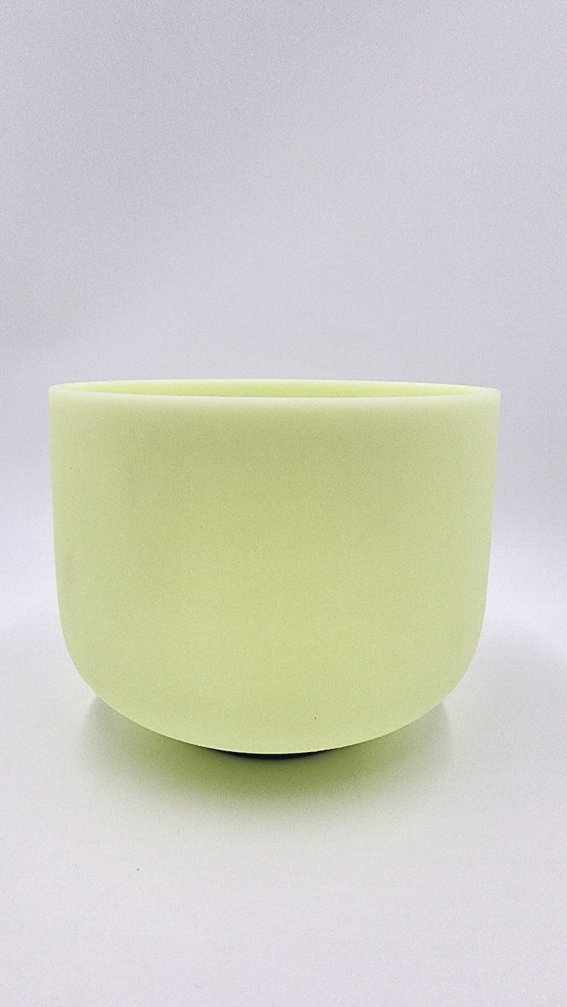 Elevate Your Meditation with the Enchanting 8" Emerald Crystal Singing Bowl in C Note - Experience the Harmonic Power of Green - Thecosmicaccess
