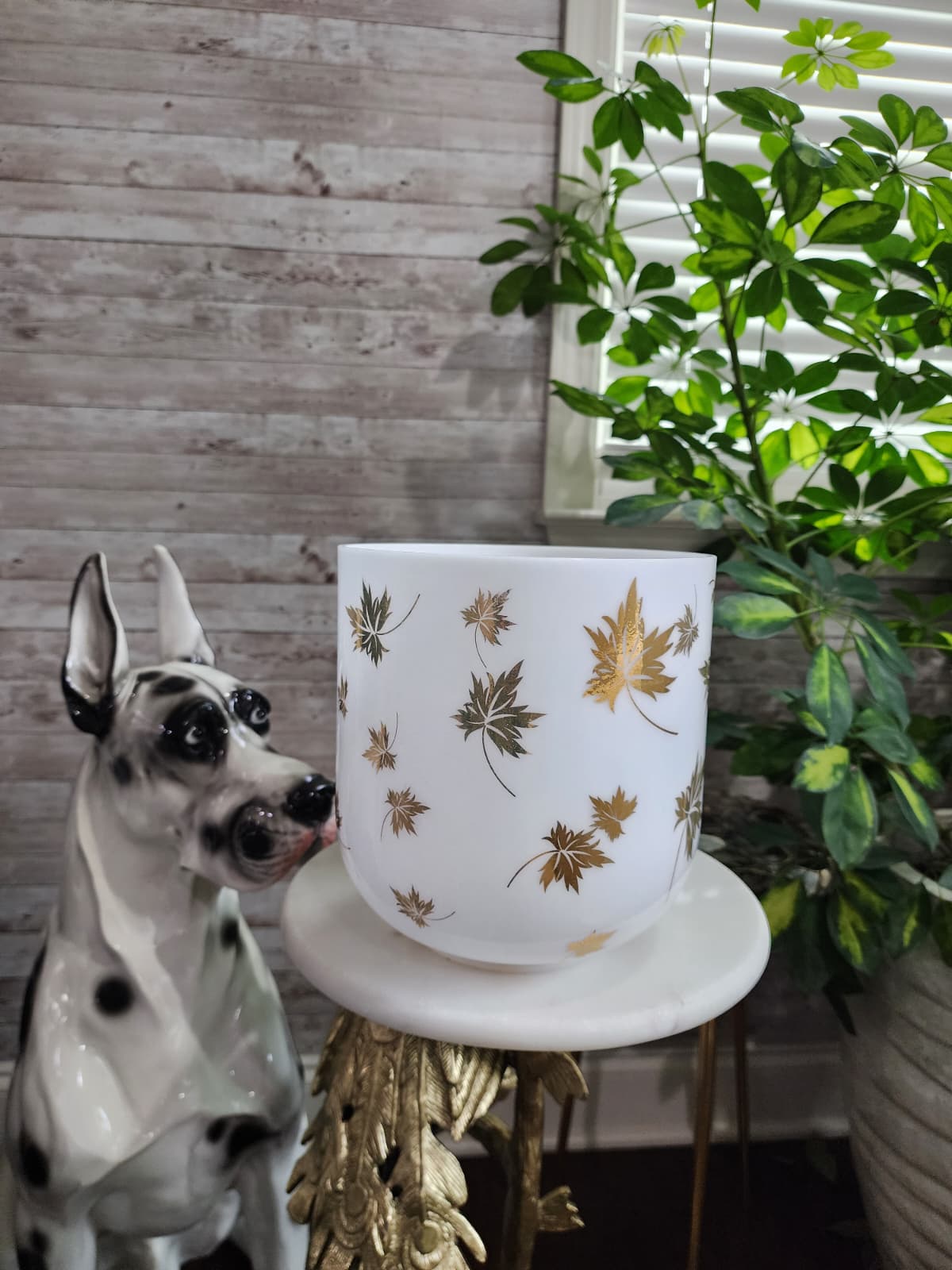 7 inches Opal Gem fused Crystal Singing Bowl w/ Real Gold Maple Leaf Pattern includes Padded Secure Case, O-ring, and Striker