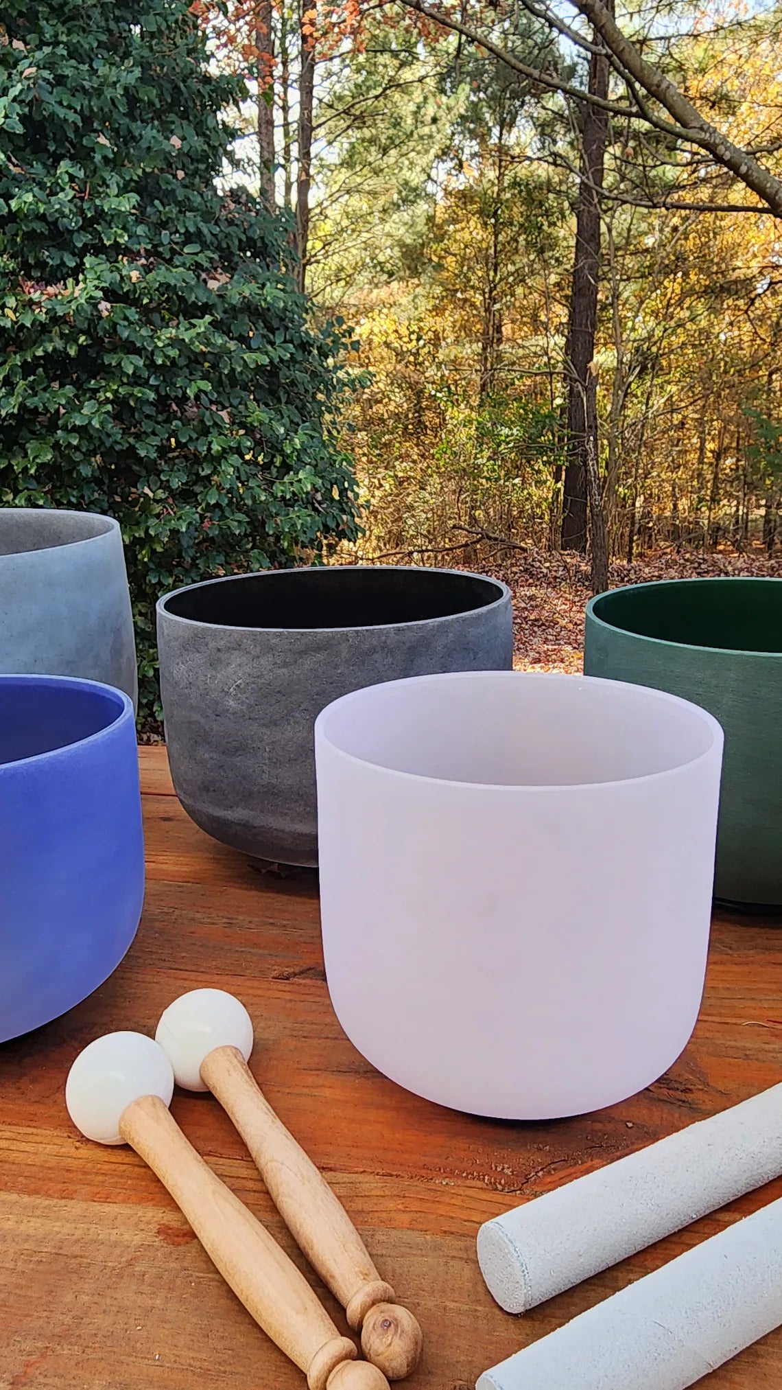 432Hz Gem Fused 7 Set Chakra Crystal Singing Bowls - Citrine, Obsidian, Sapphire, Emerald, Moldavite, Morganite, Lapiz Lazuli with Cases