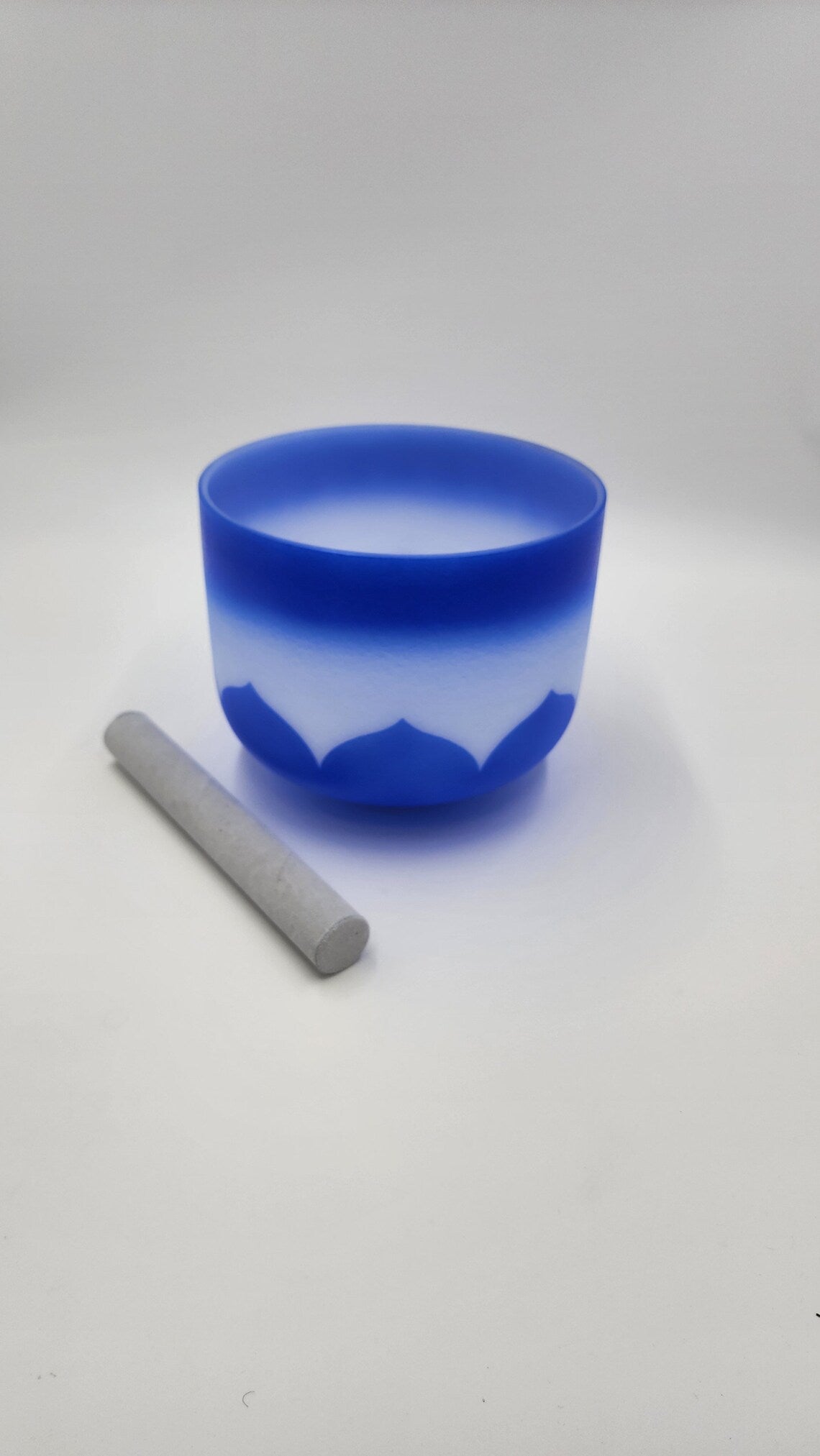 Mystic Azure Dreams: 432Hz 8-Inch A Note Third Eye Chakra Navy Blue and White Rainbow Lotus Crystal Singing Bowl with Striker and O-ring - Thecosmicaccess