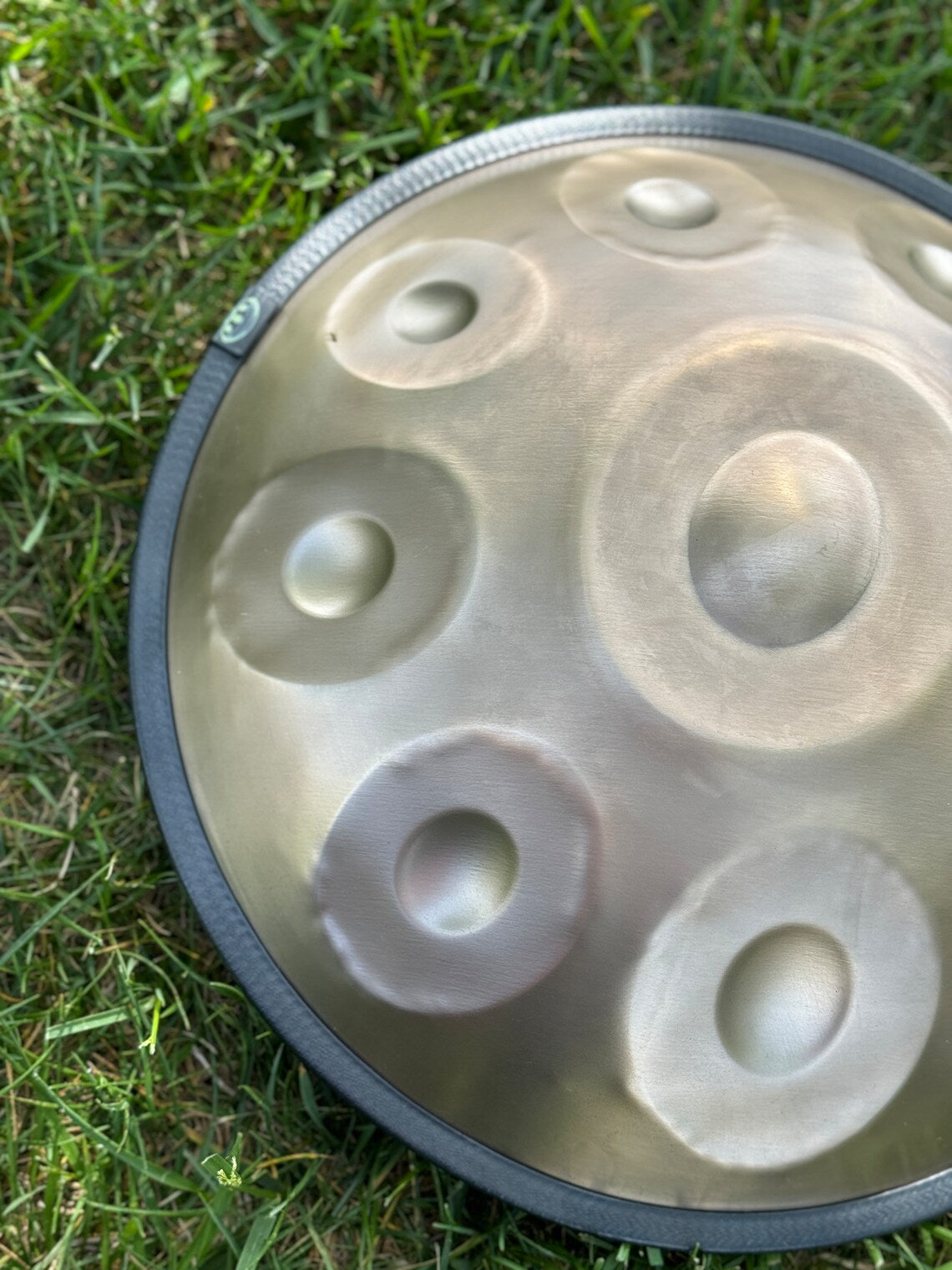 Mesmerizing Handpan Drum D Minor 9-Note 18" Steel Drum Set with Soft Bag, 2 Mallets, a cloth and Stand, Crafting Serene Resonance
