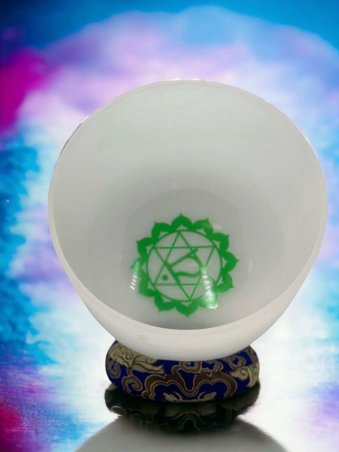 Serenity in Sound: White Quartz Crystal Singing Bowl for Chakra Balancing and Meditation Practices - Thecosmicaccess