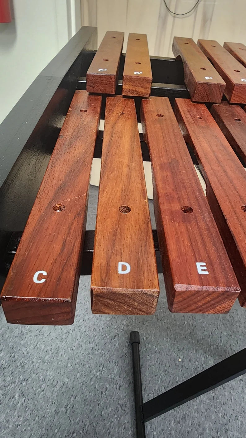 Professional-Grade 37 Note Red Wood Xylophone Percussion Set High Resonance Bell Kit with Stand Mallet and Bag