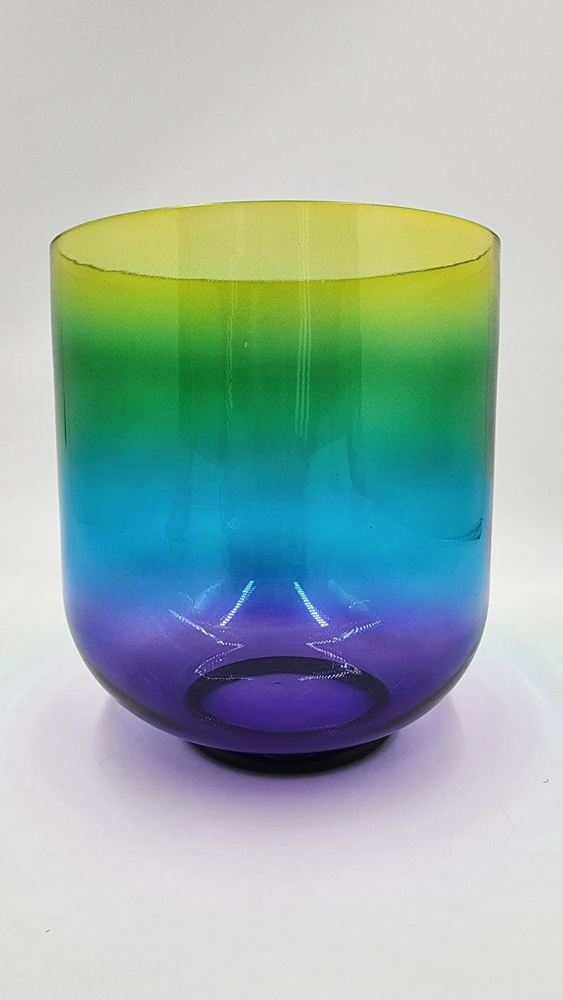 Celestial Harmonies: The Enchanting Aura of the 7" D# Note Chroma Aurora Clear Crystal Singing Bowl - Thecosmicaccess