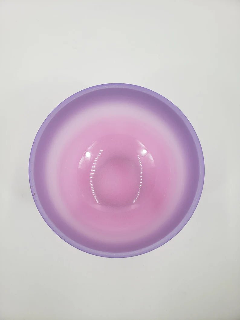 Tranquil Tones: Embrace Serenity with the 8" Perfect Pitch B Note Lavender Haze Crystal Singing Bowl's Harmonious Vibrations with Case - Thecosmicaccess