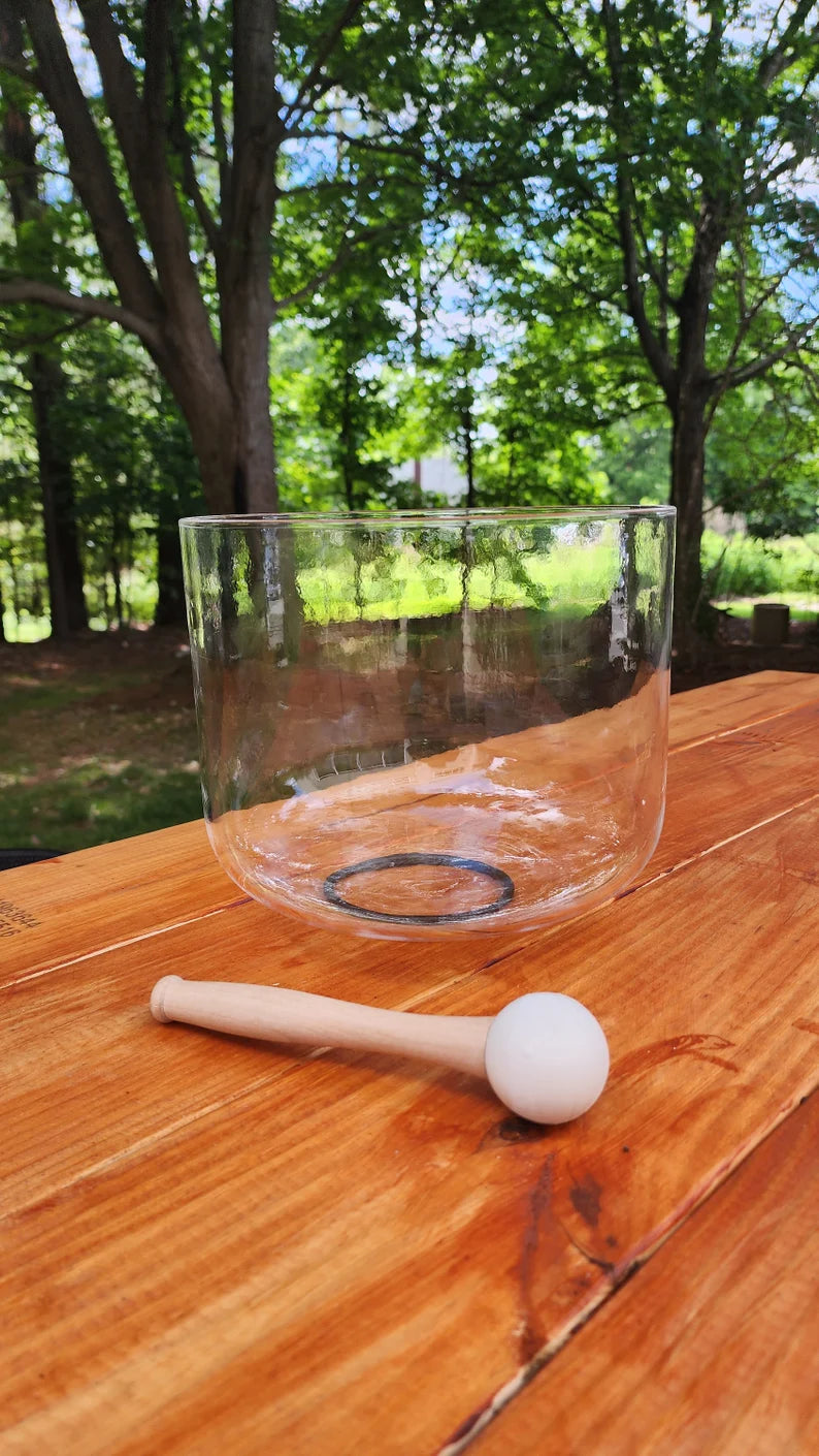 Ethereal Harmonies: The Enchanting Resonance of the 10" D# Note 2nd Octave Clear Crystal Singing Bowl with Case - Thecosmicaccess