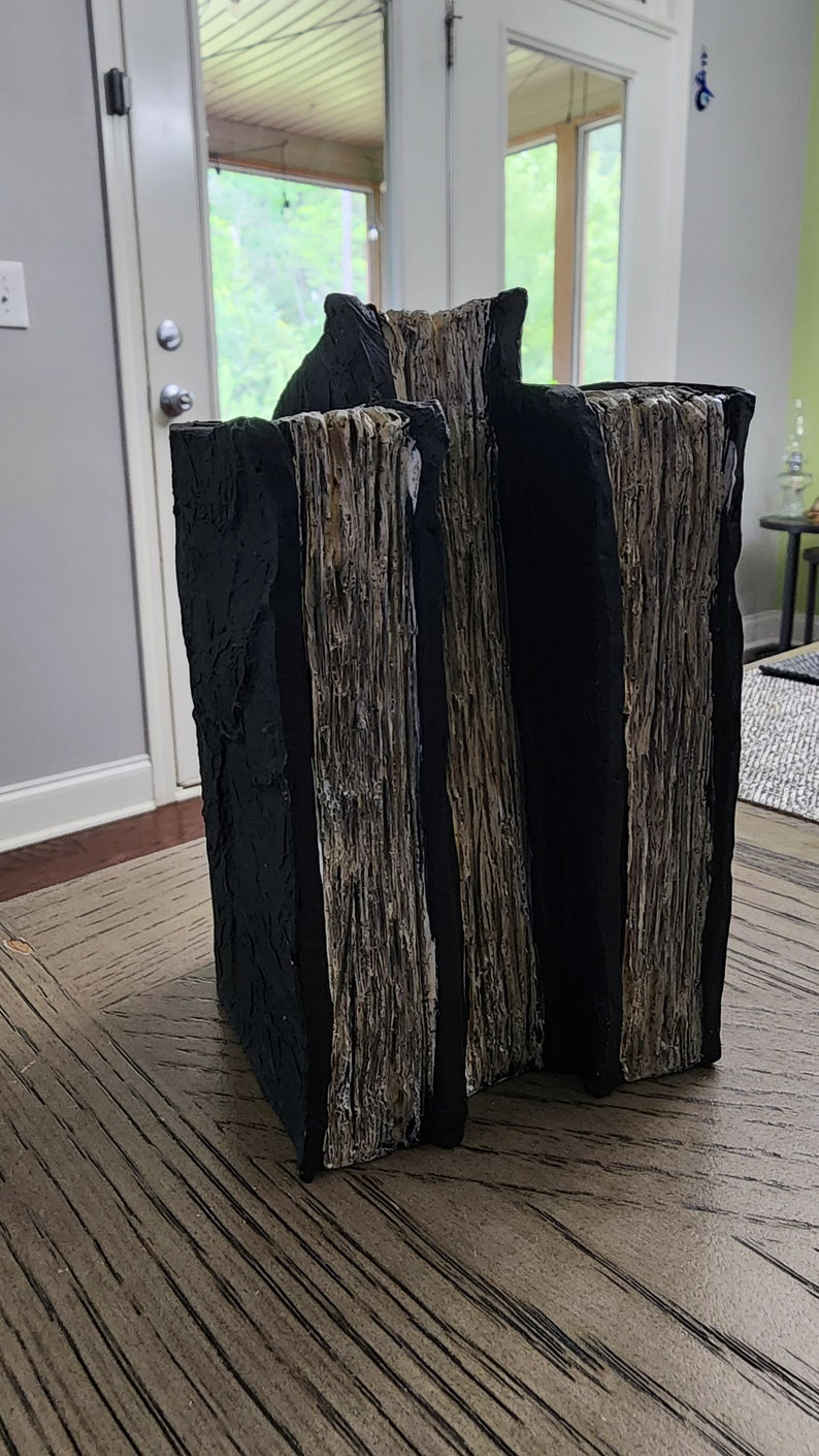 Enchanting Spellbook Tabletop Halloween Decoration - Creepy and Captivating Home Decor Piece - Thecosmicaccess