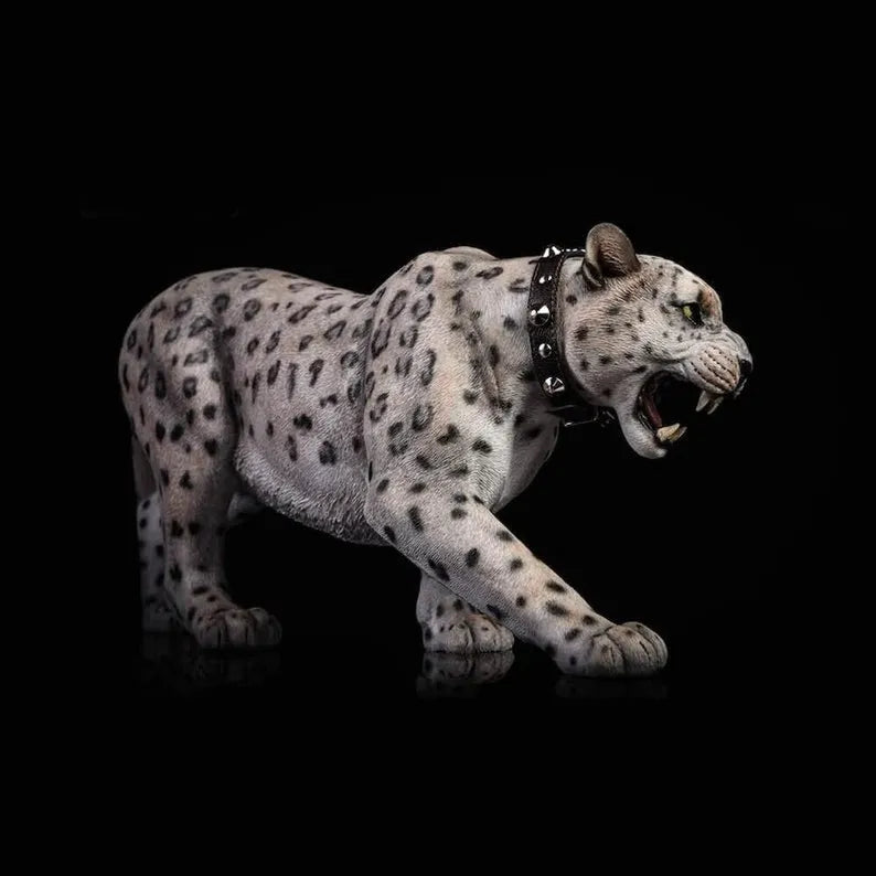 Handmade Leopard Statue for Home Décor - Intricately Detailed Resin Decorations for Desk - Thecosmicaccess