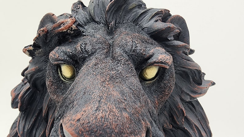 Rare Collectible Majestic Handmade Bronze Lion Bust Sculpture - Exquisite Home Decor and Collectible Art Piece - Thecosmicaccess