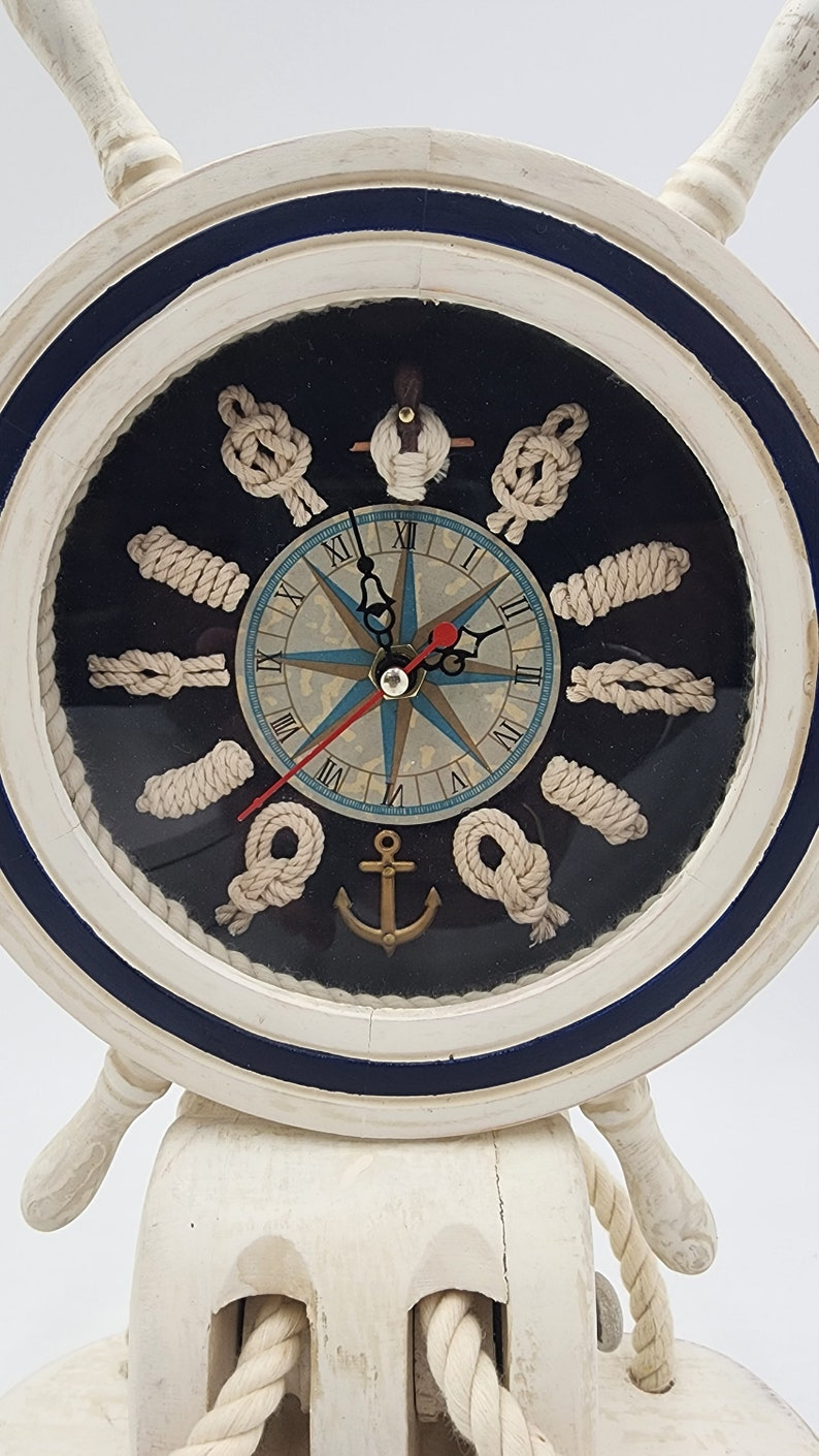 Vintage Captains Clock Steering Wheel - Nautical Wooden Boating Decor - Maritime Estate Sale Treasure - Antique Maritime Craftsmanship - Thecosmicaccess