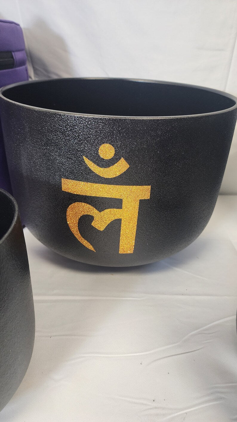 Harmony Unveiled: 432Hz Perfect Pitch Chakra Crystal Singing Bowls Set in Elegant Black with Gold Sanskrit Chakra Symbols