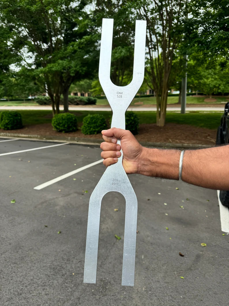 Universal Alignment 27" Big Om Tuning Fork with Striker - Dual Frequencies 432 Hz and 528 Hz for Cosmic Enlightenment