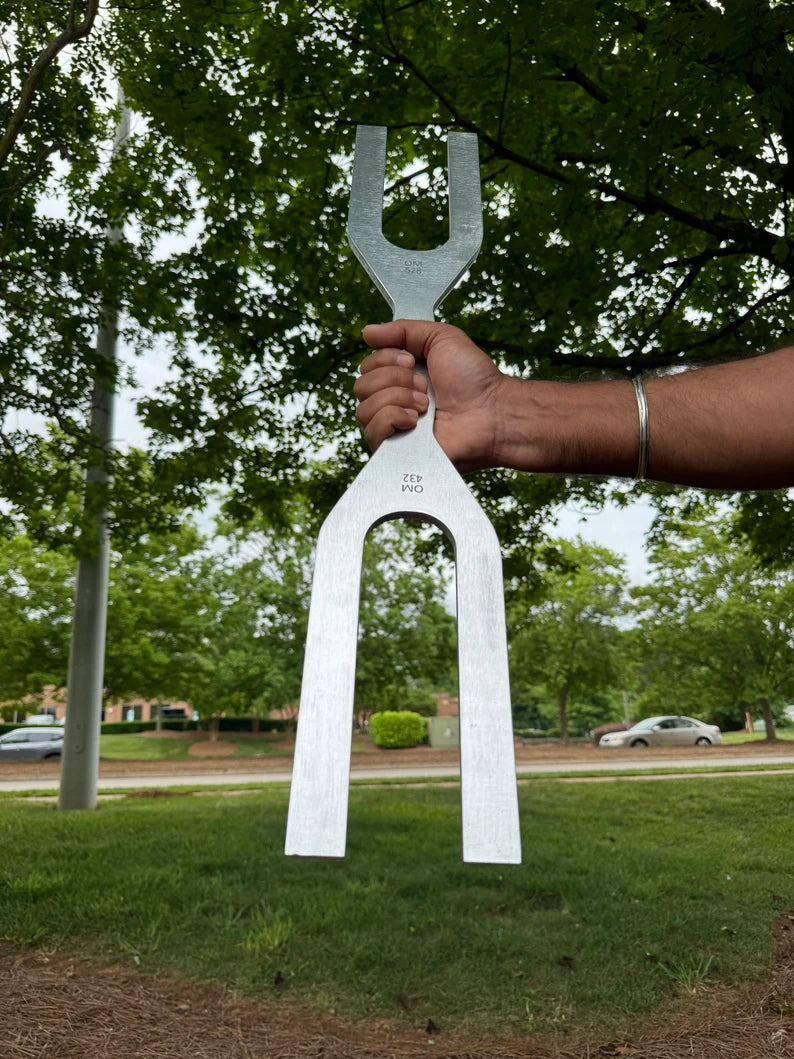 Universal Alignment 27" Big Om Tuning Fork with Striker - Dual Frequencies 432 Hz and 528 Hz for Cosmic Enlightenment