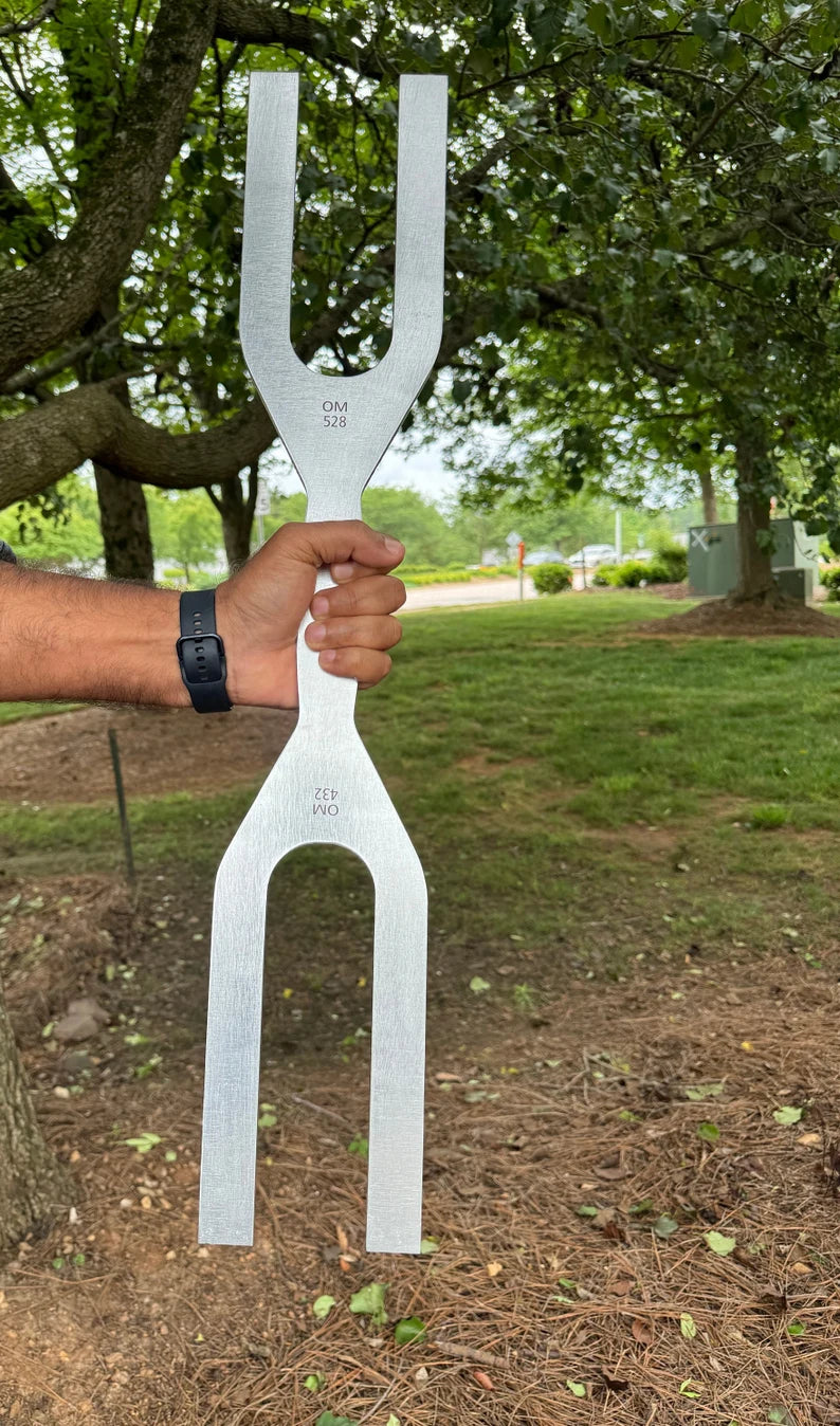 Universal Alignment 27" Big Om Tuning Fork with Striker - Dual Frequencies 432 Hz and 528 Hz for Cosmic Enlightenment