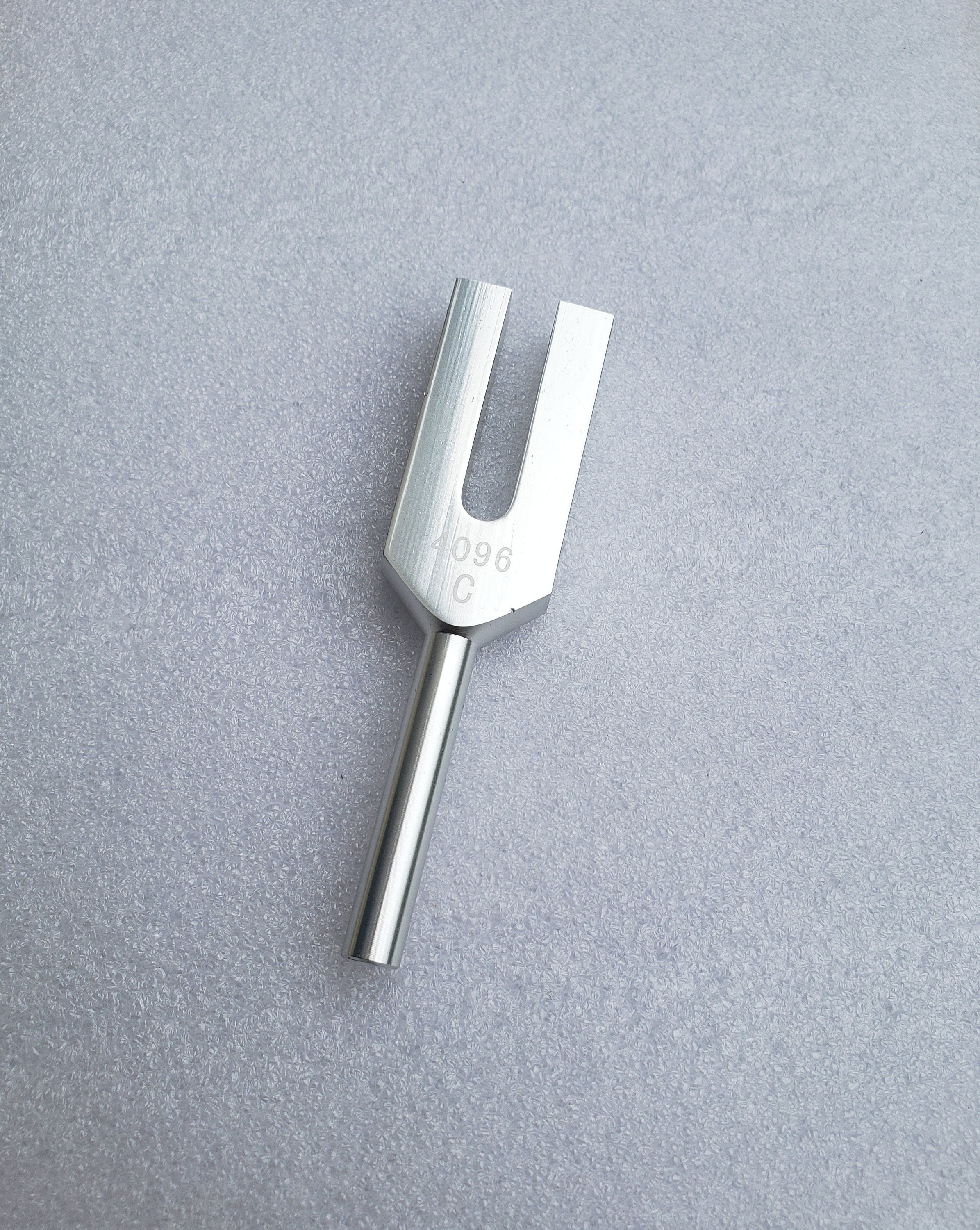 Crystal Resonator 4096 Hz Tuning Fork with Wooden Mallet - Thecosmicaccess