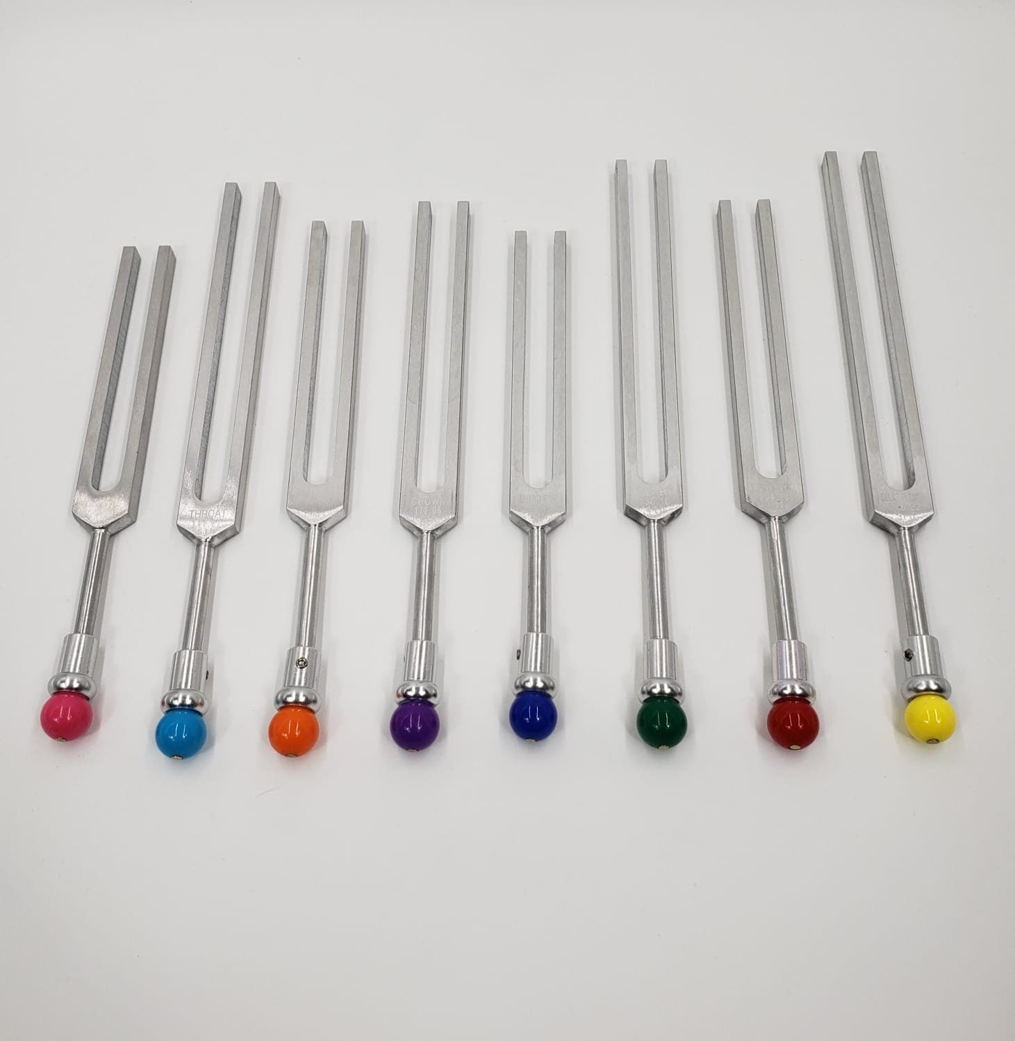 Therapeutic Chakra Tuning Forks Set of 8 Sound Healing with Color Coded BUDDHA BEADS and Thick Canvas Chakra Sign Drawstring Bags - Thecosmicaccess