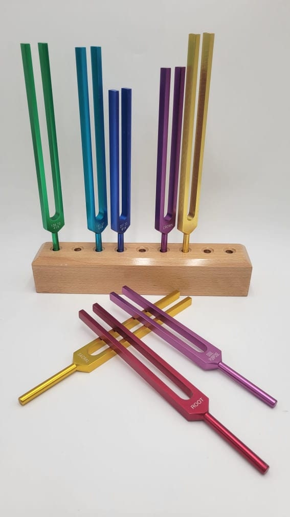 Chakra Set of 8 DYNAMIC Unweighted COLOR Healing Tuning Fork with Solid Wood Tuning Fork Holder a Bag and 4 Strikers - Thecosmicaccess
