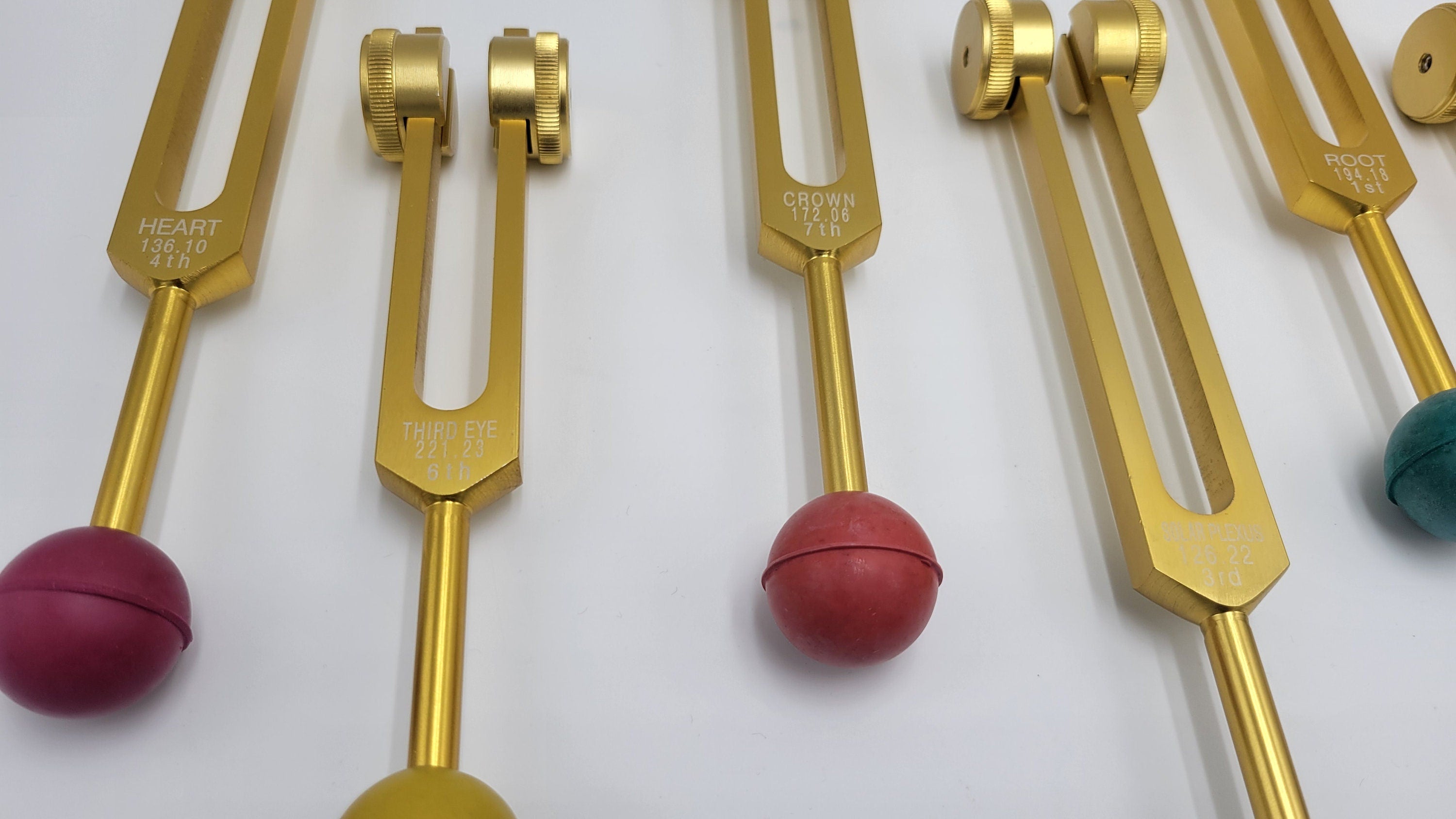 Professional Gold Weighted Chakra Tuning Forks with Removable Rubber Balls Individual Chakra Pouch 8 Mallets - Please Check ALL PICTURES - Thecosmicaccess