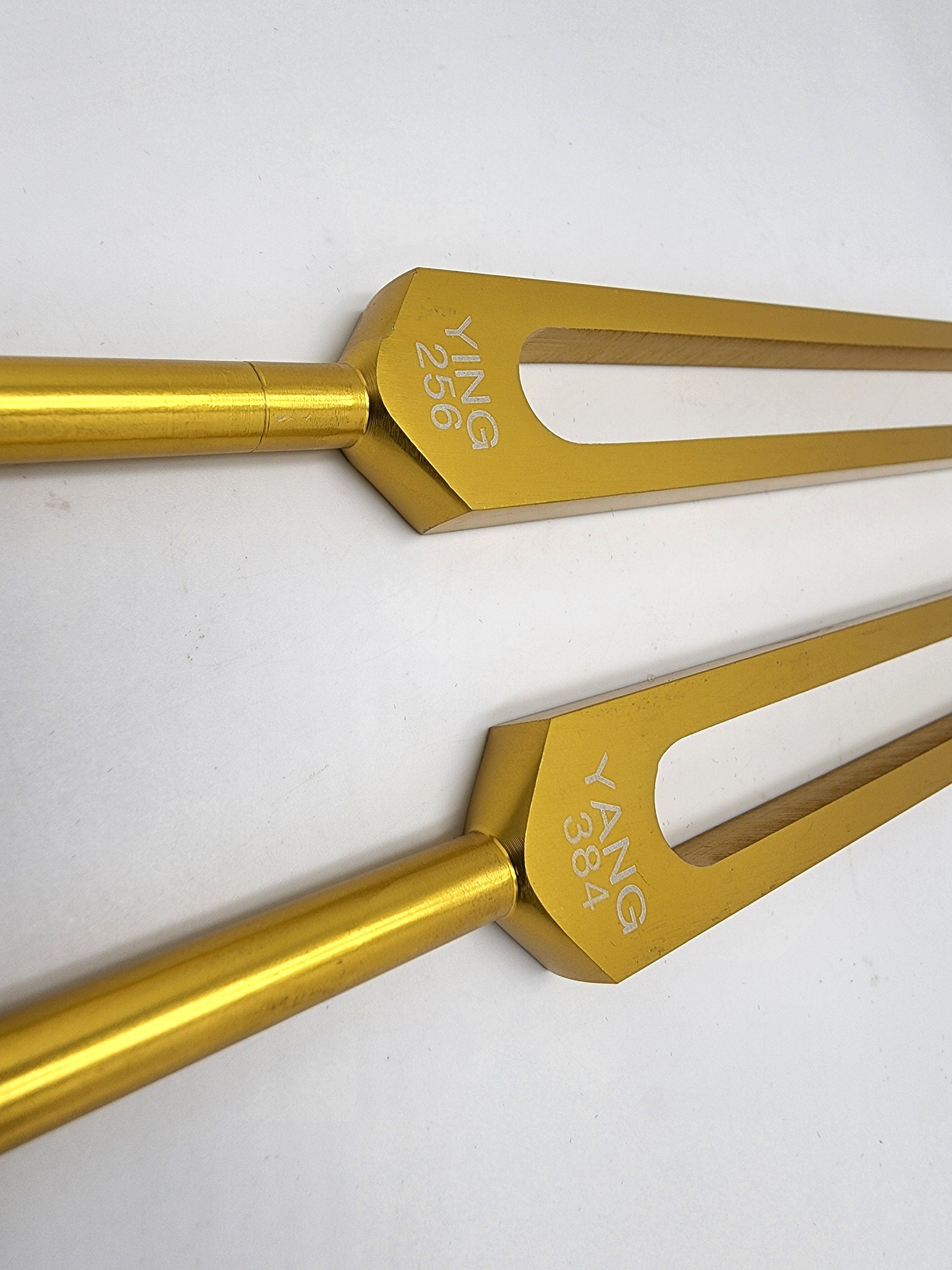 Professionally Tuned Fifth Harmonic Unweighted Gold Color Yin Yang Tuning Tune Fork Set C 256 G 384 with Removable Gem Feet / Rubber Balls - Thecosmicaccess