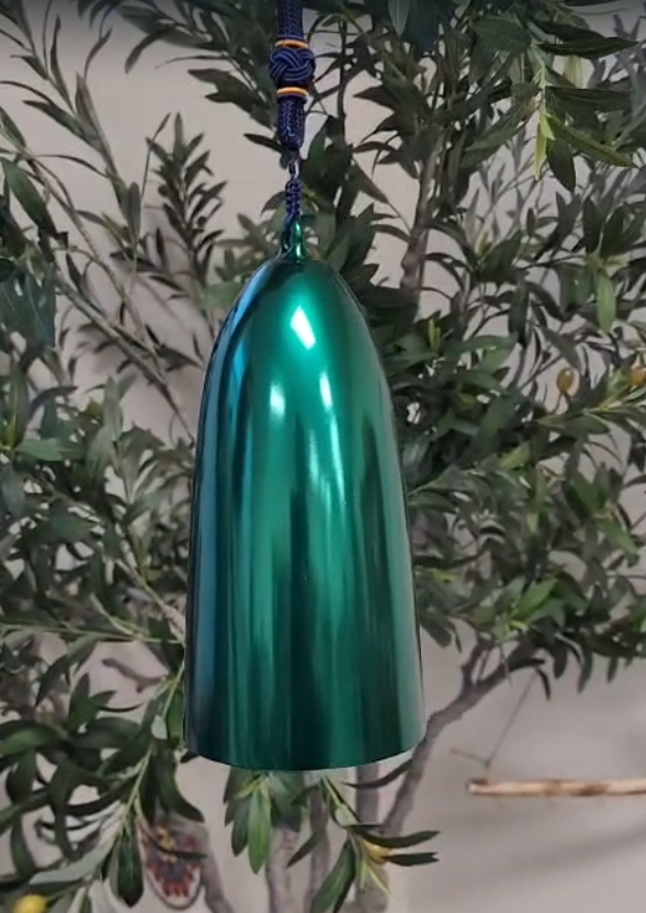 432HZ 4.6" F5 Heart Chakra Crystal Bell Yoga Meditation Clear Crystal Singing Bowl with Striker