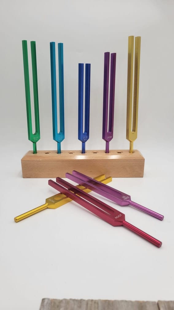 Chakra Set of 8 DYNAMIC Unweighted COLOR Healing Tuning Fork with Solid Wood Tuning Fork Holder a Bag and 4 Strikers - Thecosmicaccess